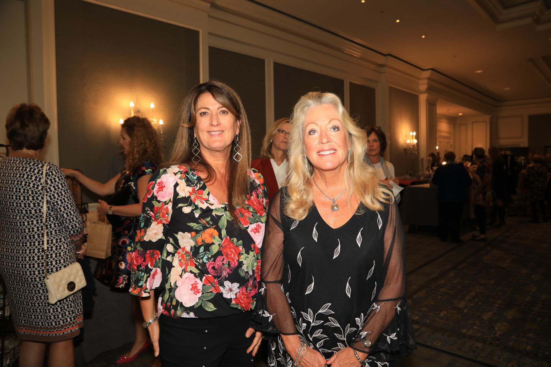 Kerry Bakula, Karla Lewis